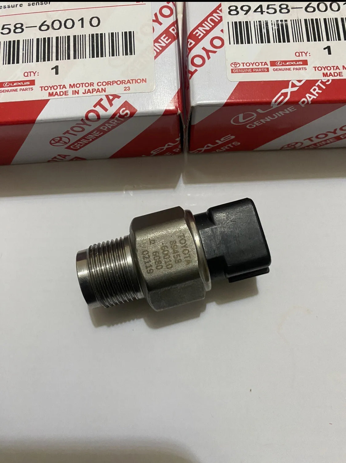 TOYOTA FUEL PRESSURE SENSOR 89458-60010 499000-6081 6 PIN D-4D Prado Hilux Hiace